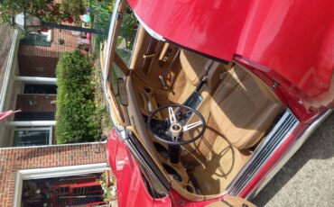 Chevrolet-Corvette-coupe-1974-Red-Tan-2