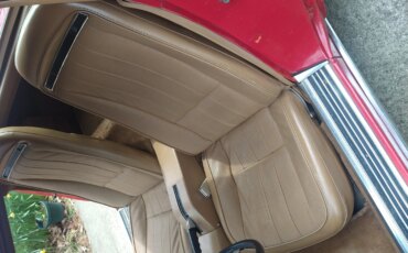 Chevrolet-Corvette-coupe-1974-Red-Tan-8
