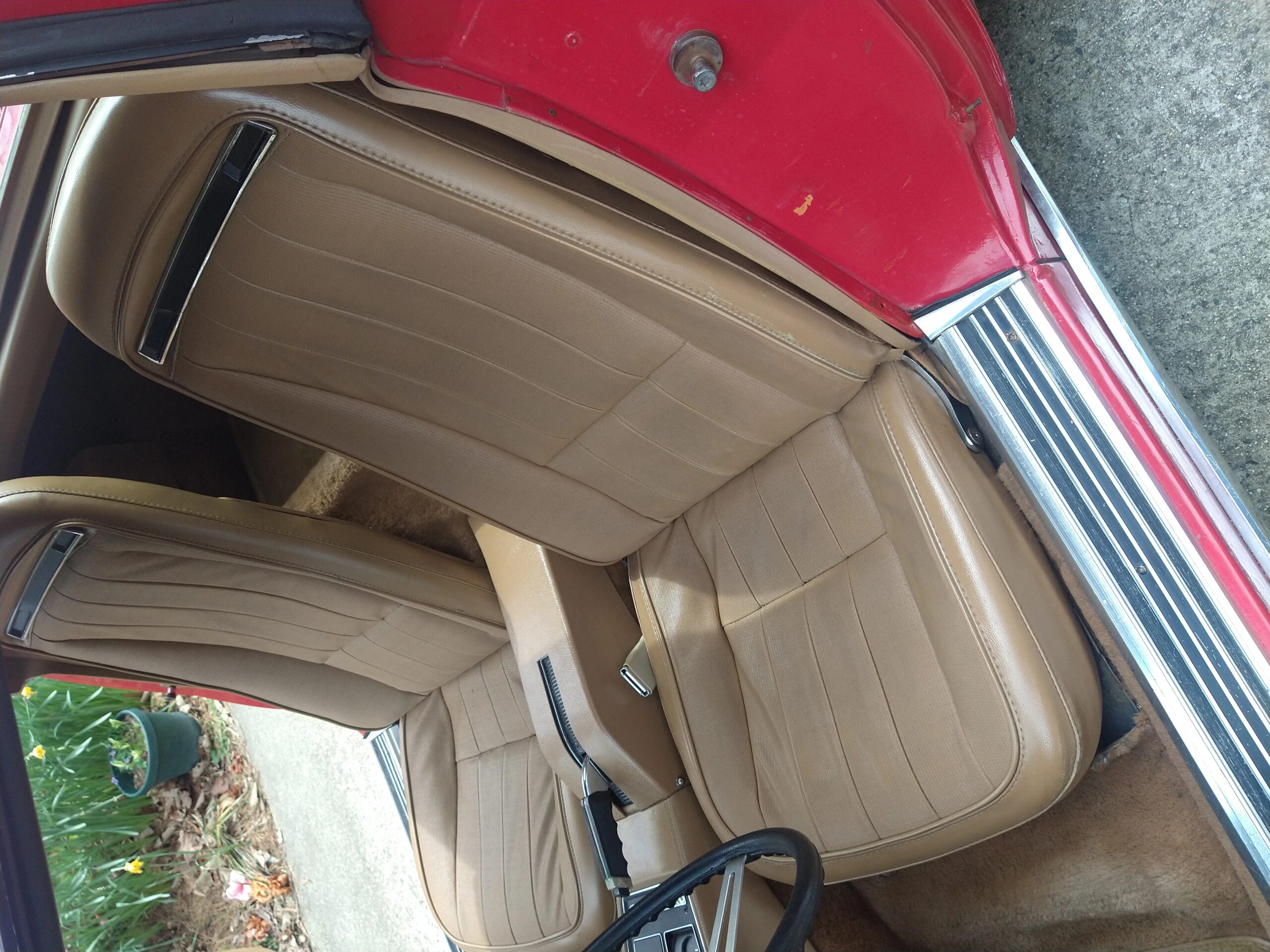 Chevrolet-Corvette-coupe-1974-Red-Tan-8