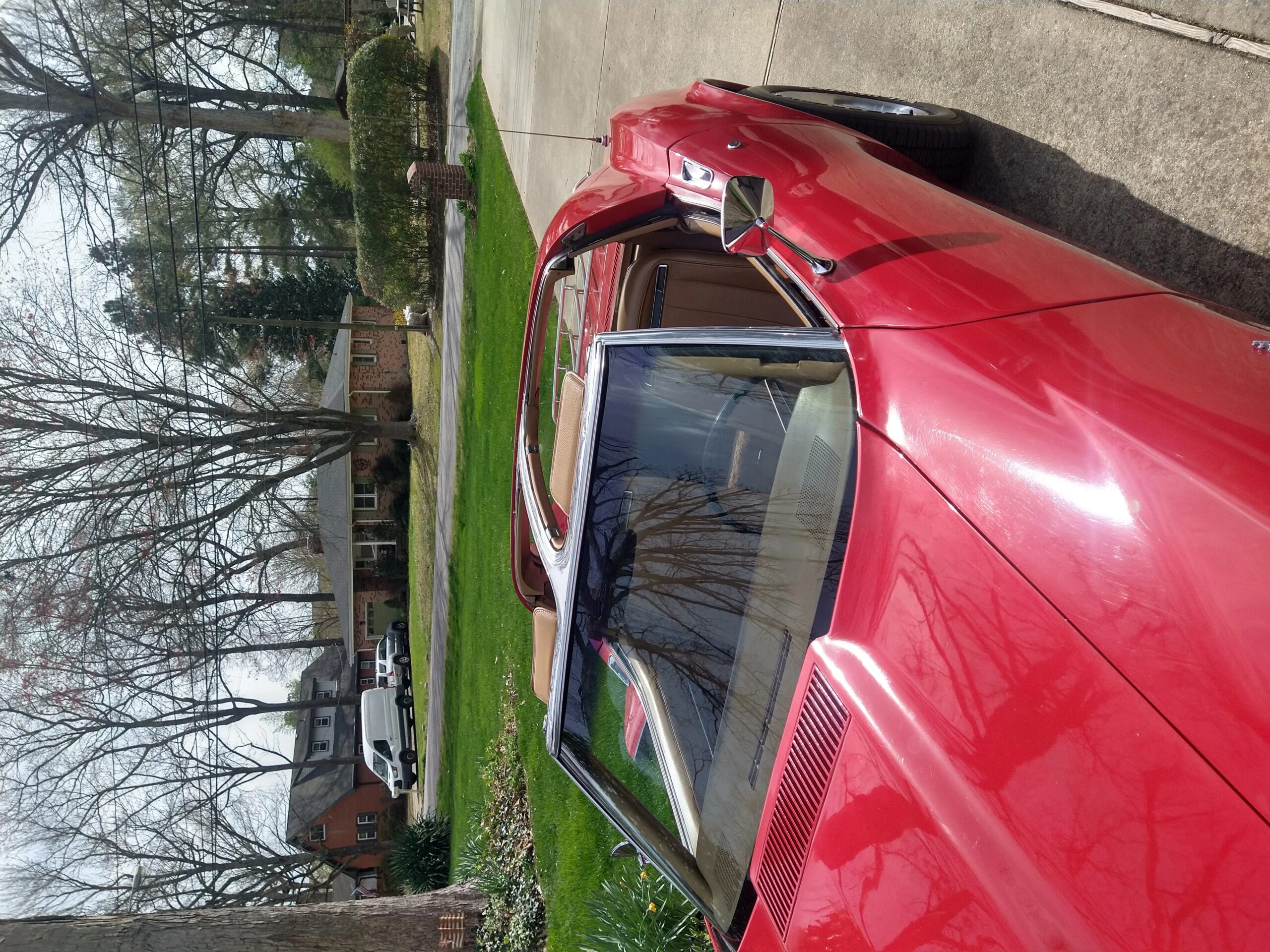 Chevrolet-Corvette-coupe-1974-Red-Tan