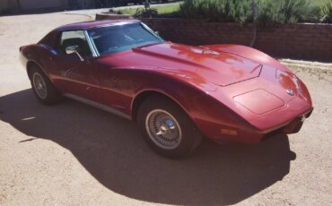 Chevrolet-Corvette-coupe-1975-Burgundy-Black-8