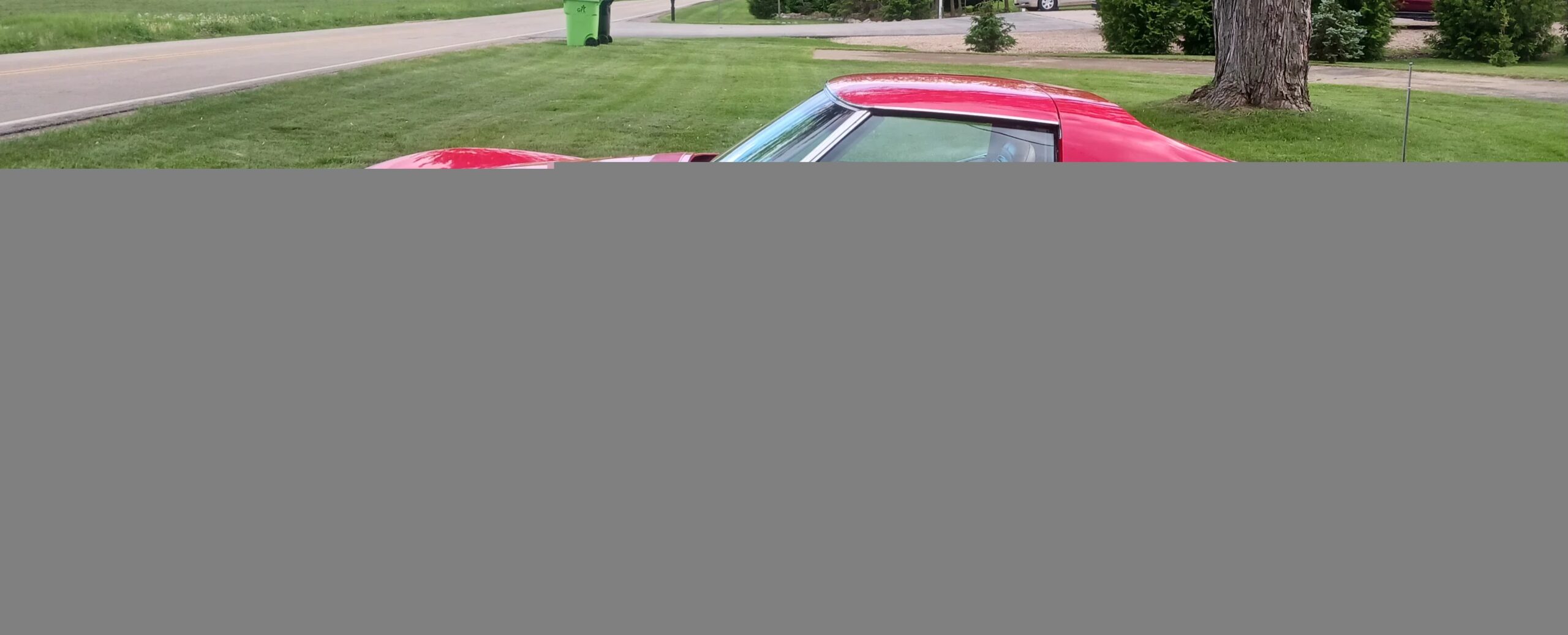 Chevrolet-Corvette-coupe-1975-Red-Tan-4