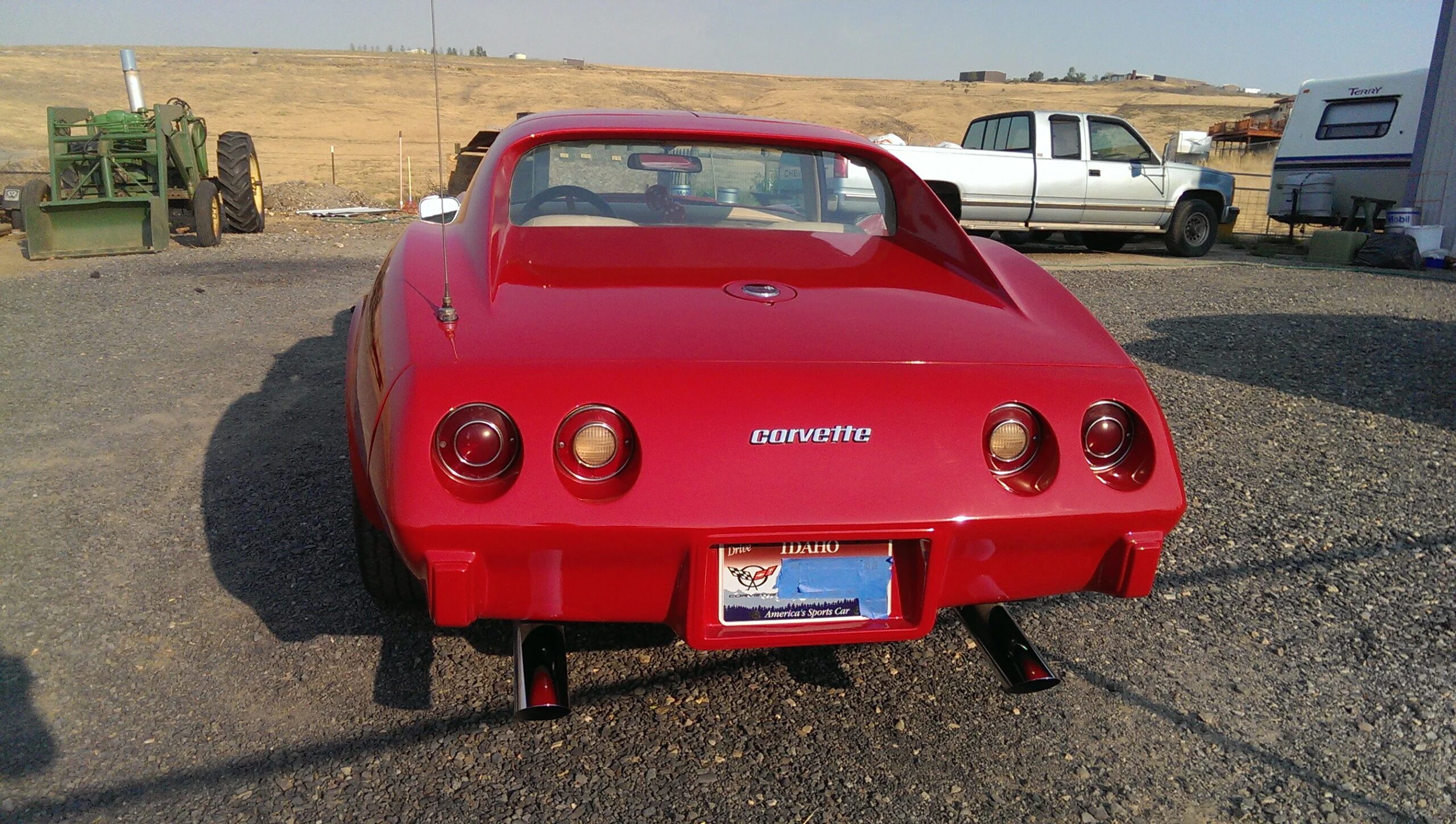 Chevrolet-Corvette-coupe-1976-Red-Beige-4