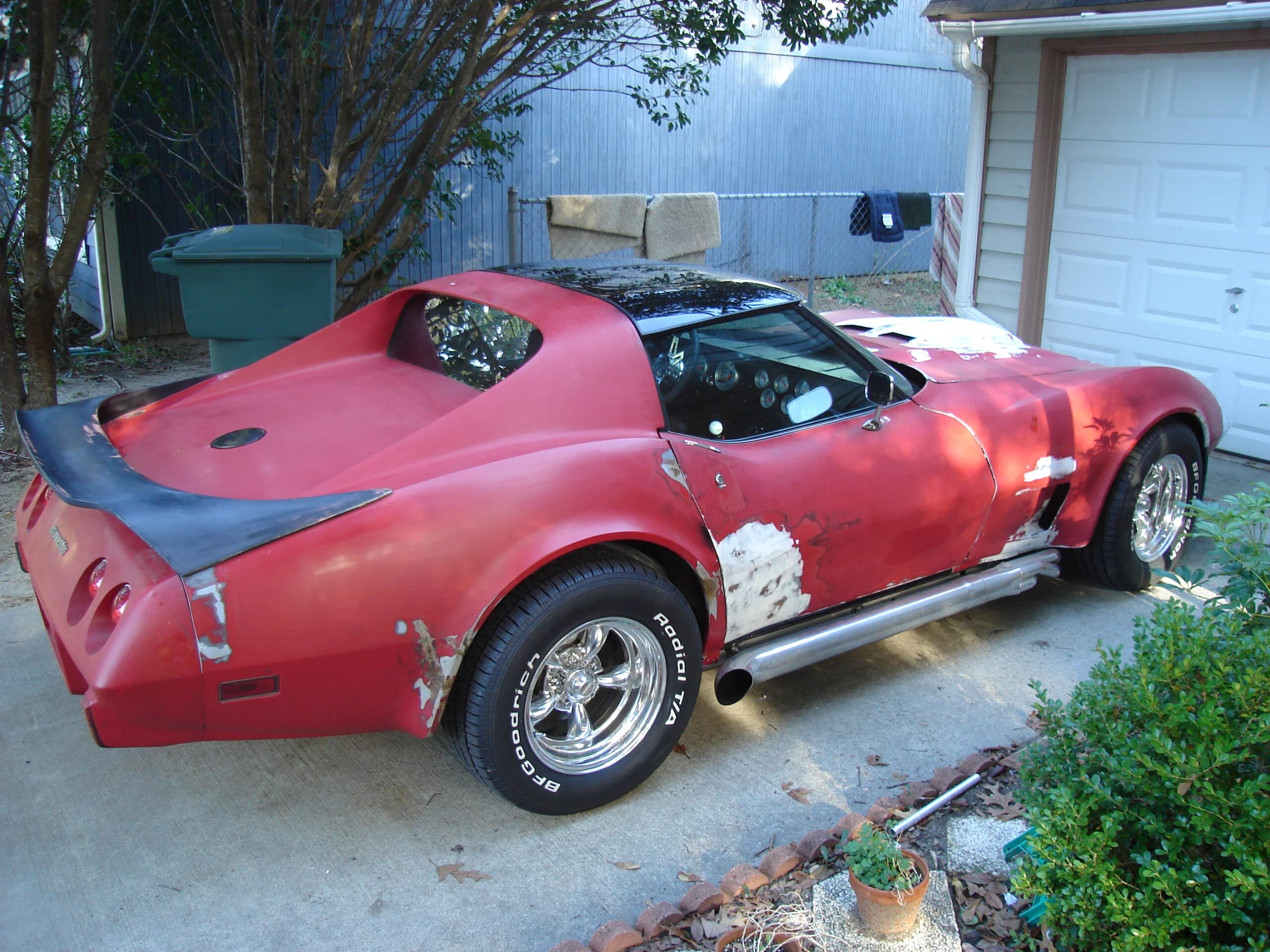 Chevrolet-Corvette-coupe-1976-Red-Black-11