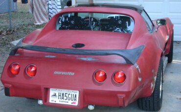 Chevrolet-Corvette-coupe-1976-Red-Black