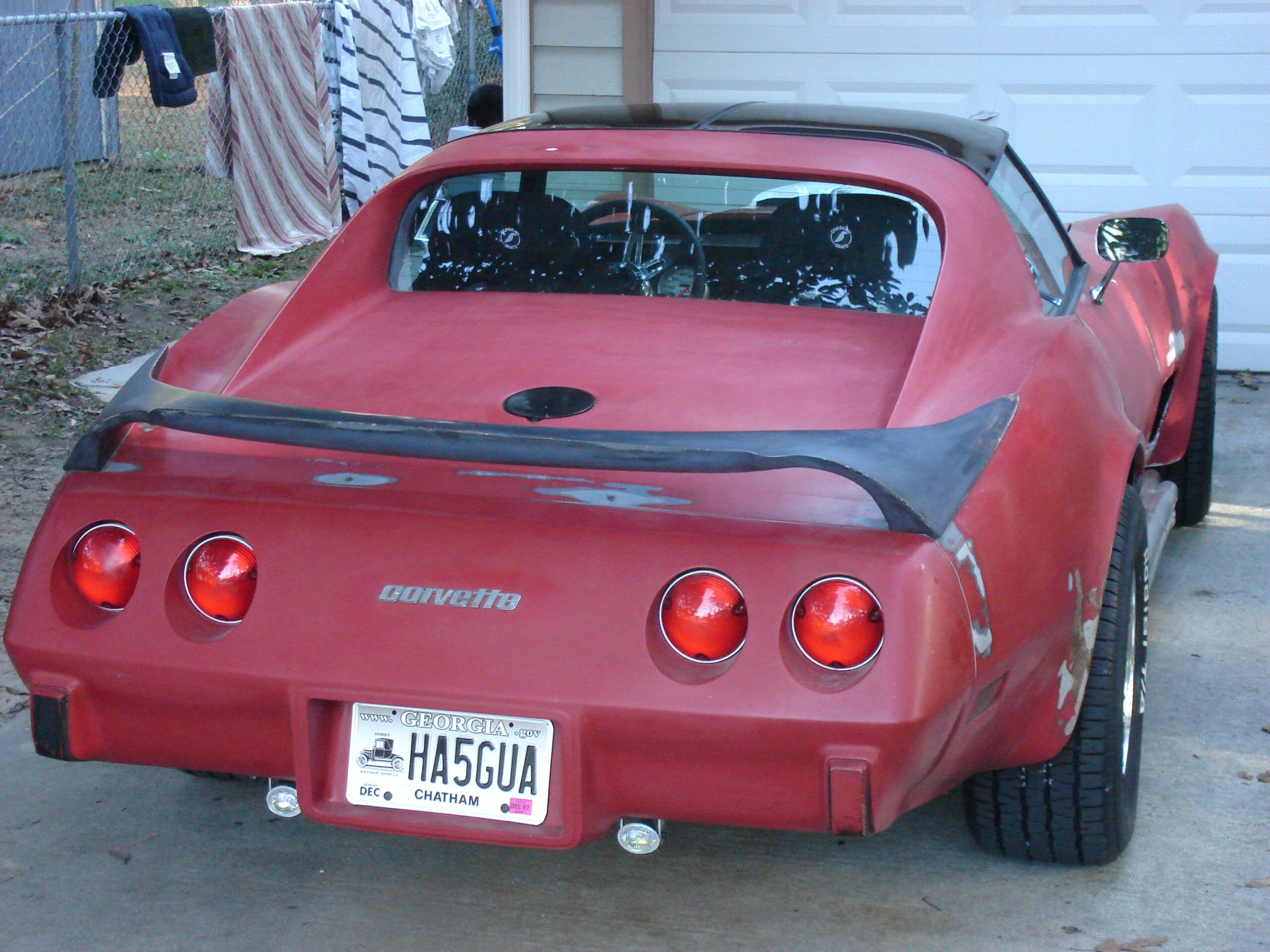 Chevrolet-Corvette-coupe-1976-Red-Black