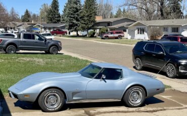 Chevrolet-Corvette-coupe-1977-2