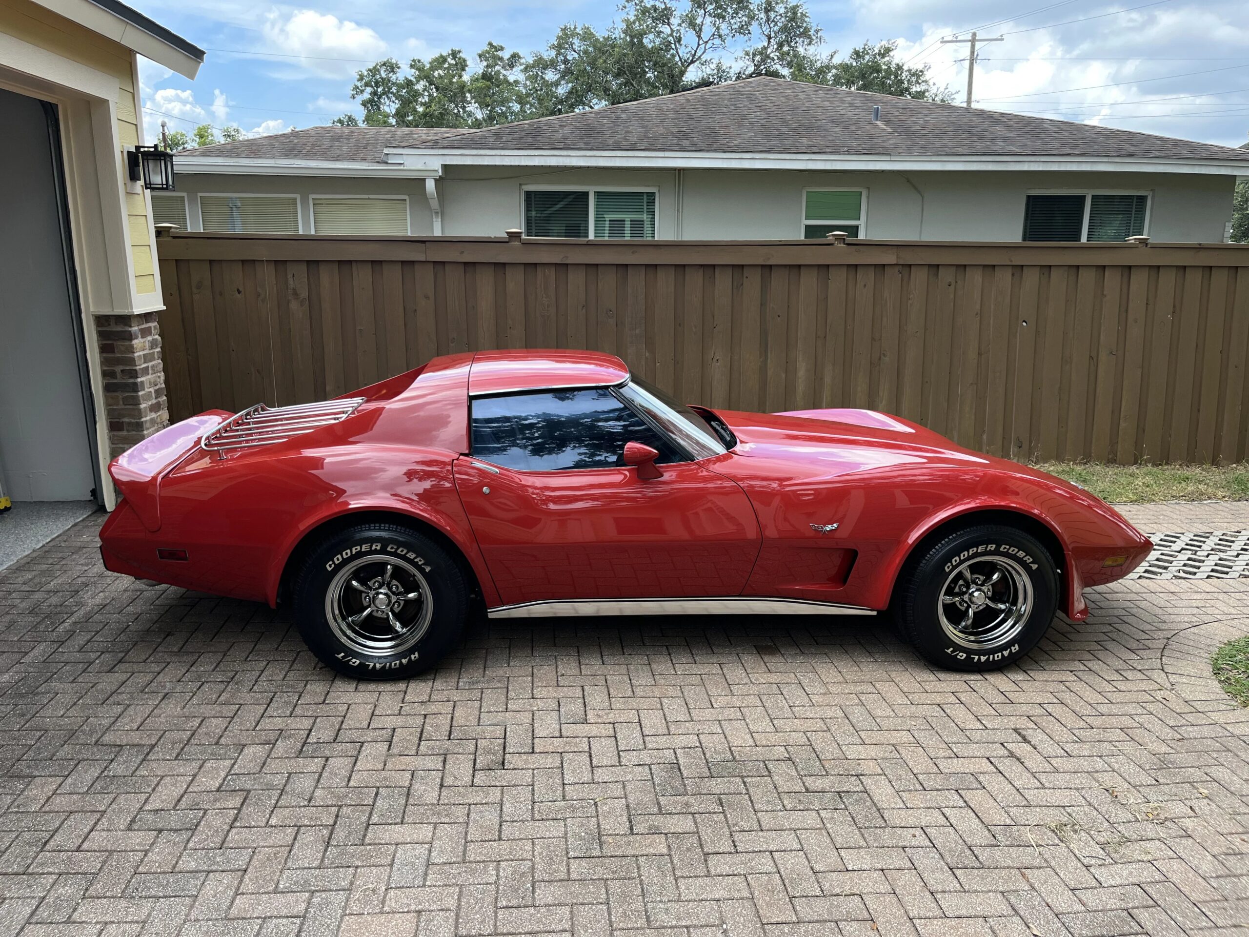 Chevrolet-Corvette-coupe-1977-Red-Red-8