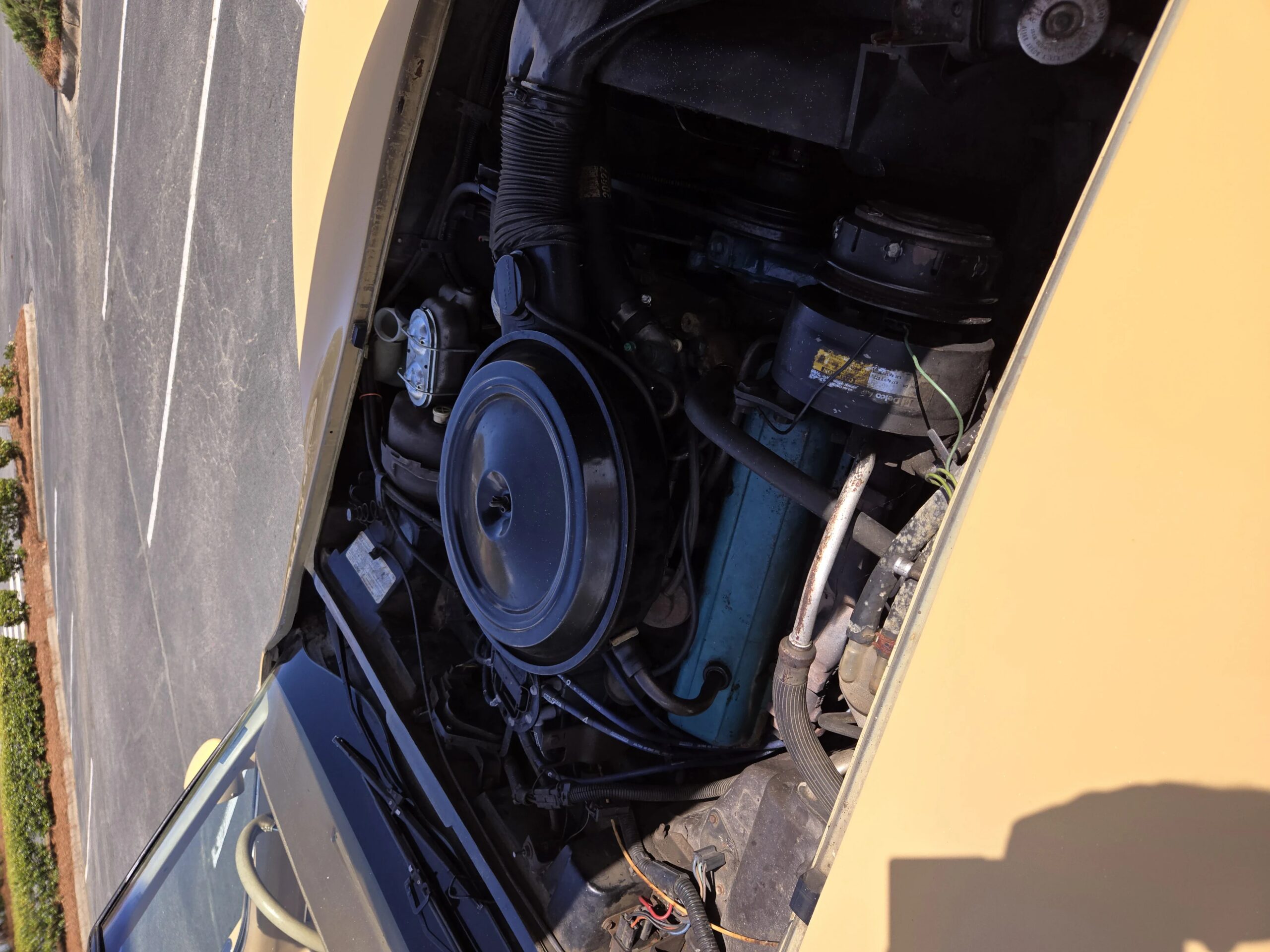 Chevrolet-Corvette-coupe-1977-Tan-Tan-12