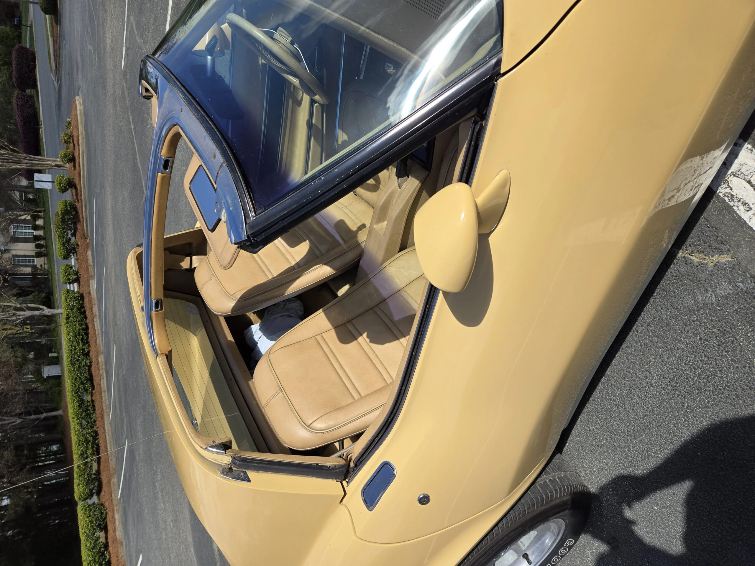 Chevrolet-Corvette-coupe-1977-Tan-Tan-6