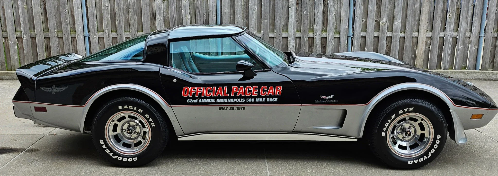 Chevrolet-Corvette-coupe-1978-Black-Silver