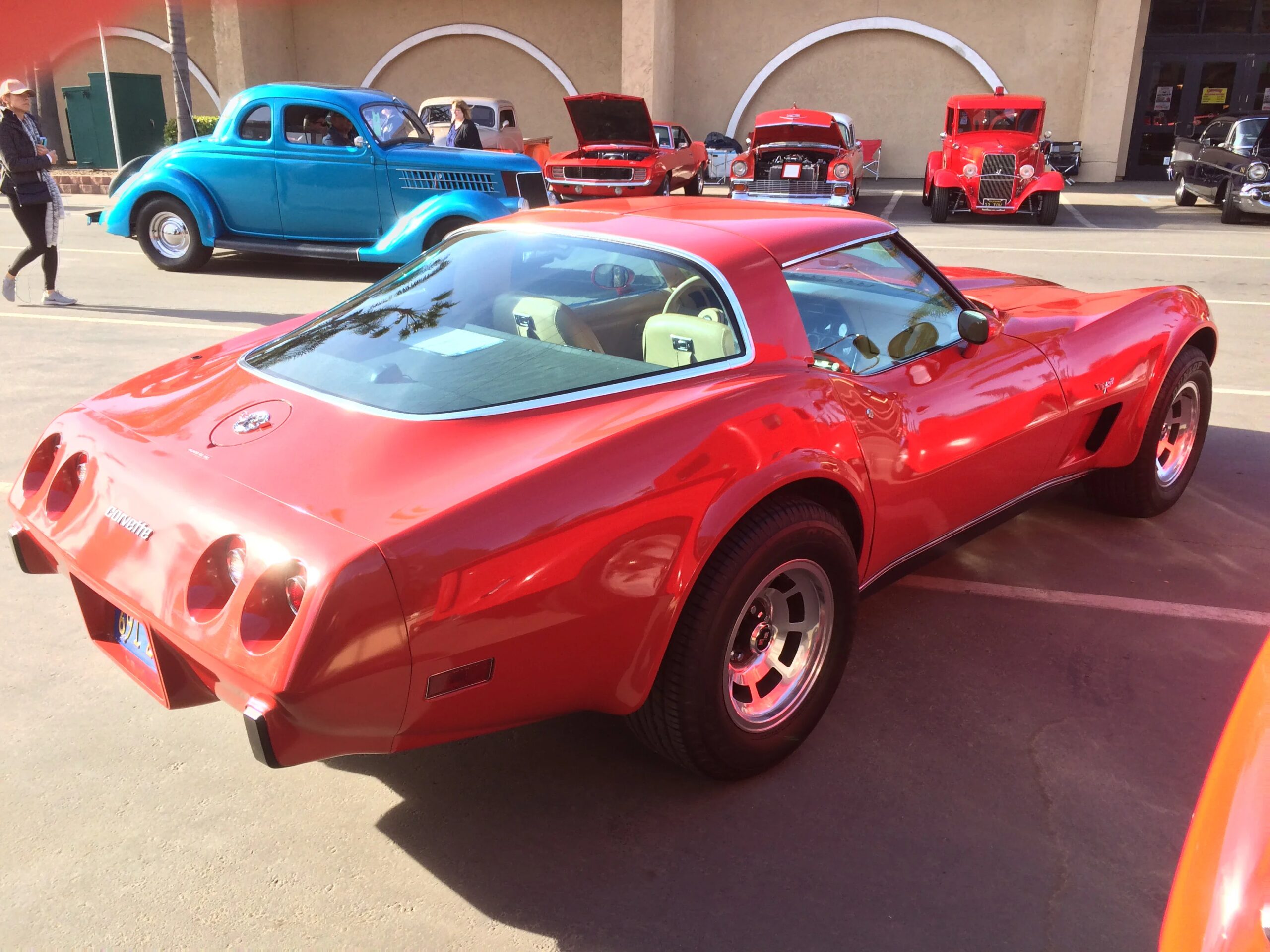 Chevrolet-Corvette-coupe-1978-Red-Tan-16