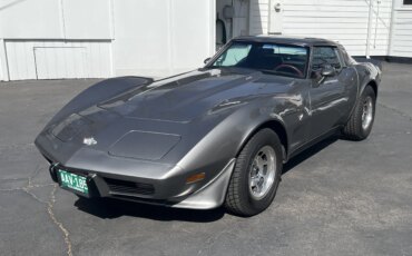 Chevrolet-Corvette-coupe-1978-Saffron-3
