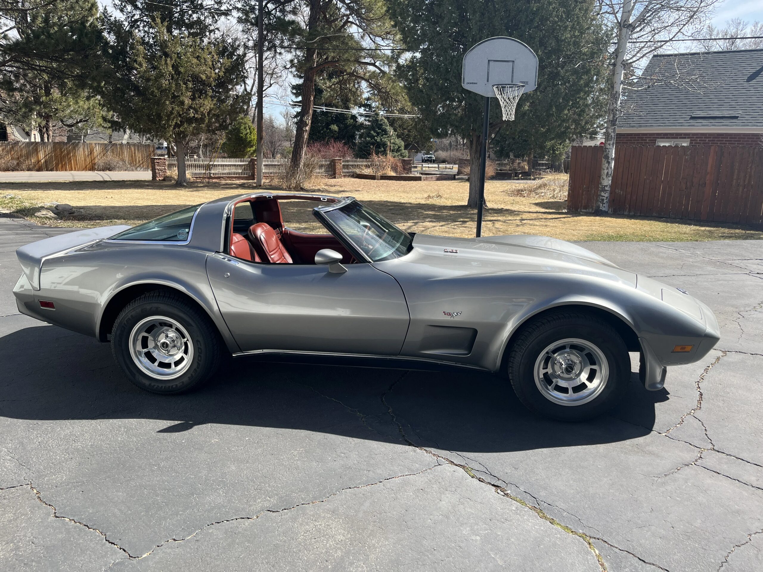 Chevrolet-Corvette-coupe-1978-Saffron-4