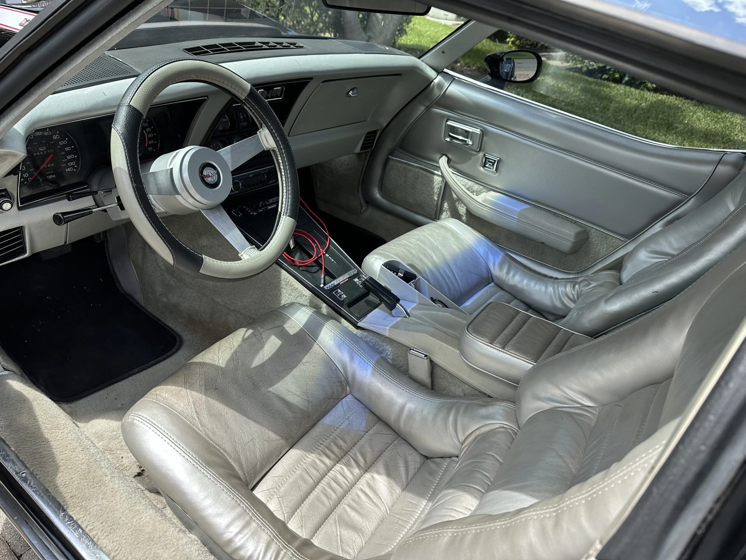 Chevrolet-Corvette-coupe-1978-Silver-8