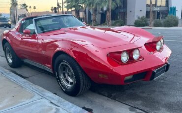 Chevrolet-Corvette-coupe-1979-Red-Black-17