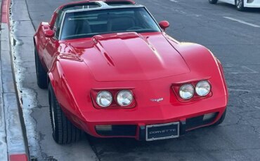 Chevrolet-Corvette-coupe-1979-Red-Black-18