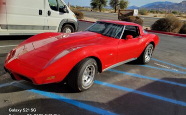 Chevrolet-Corvette-coupe-1979-Red-Black-2