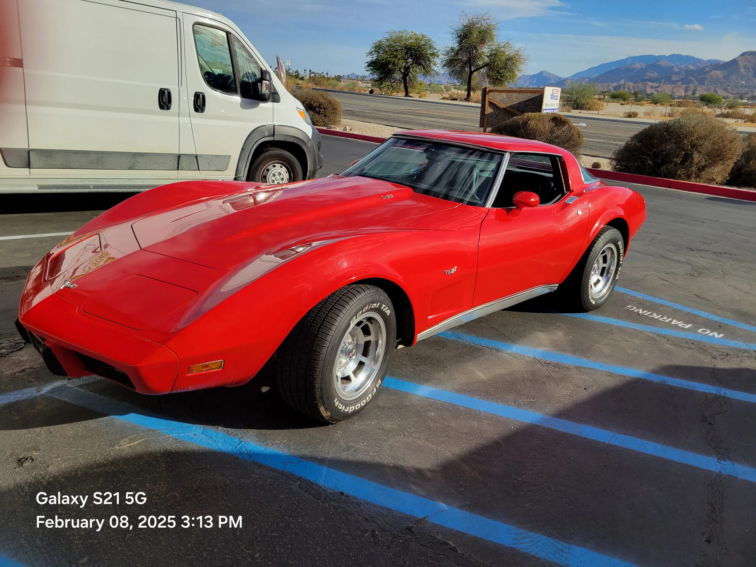 Chevrolet-Corvette-coupe-1979-Red-Black-2