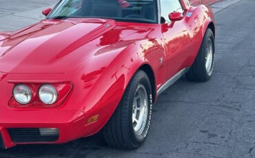 Chevrolet-Corvette-coupe-1979-Red-Black