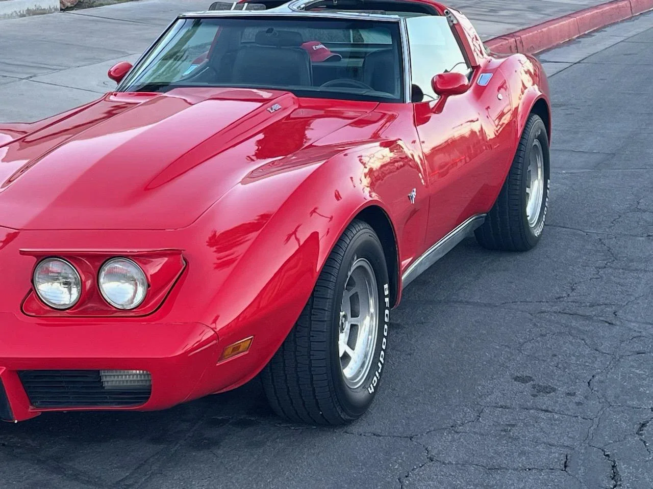 Chevrolet-Corvette-coupe-1979-Red-Black