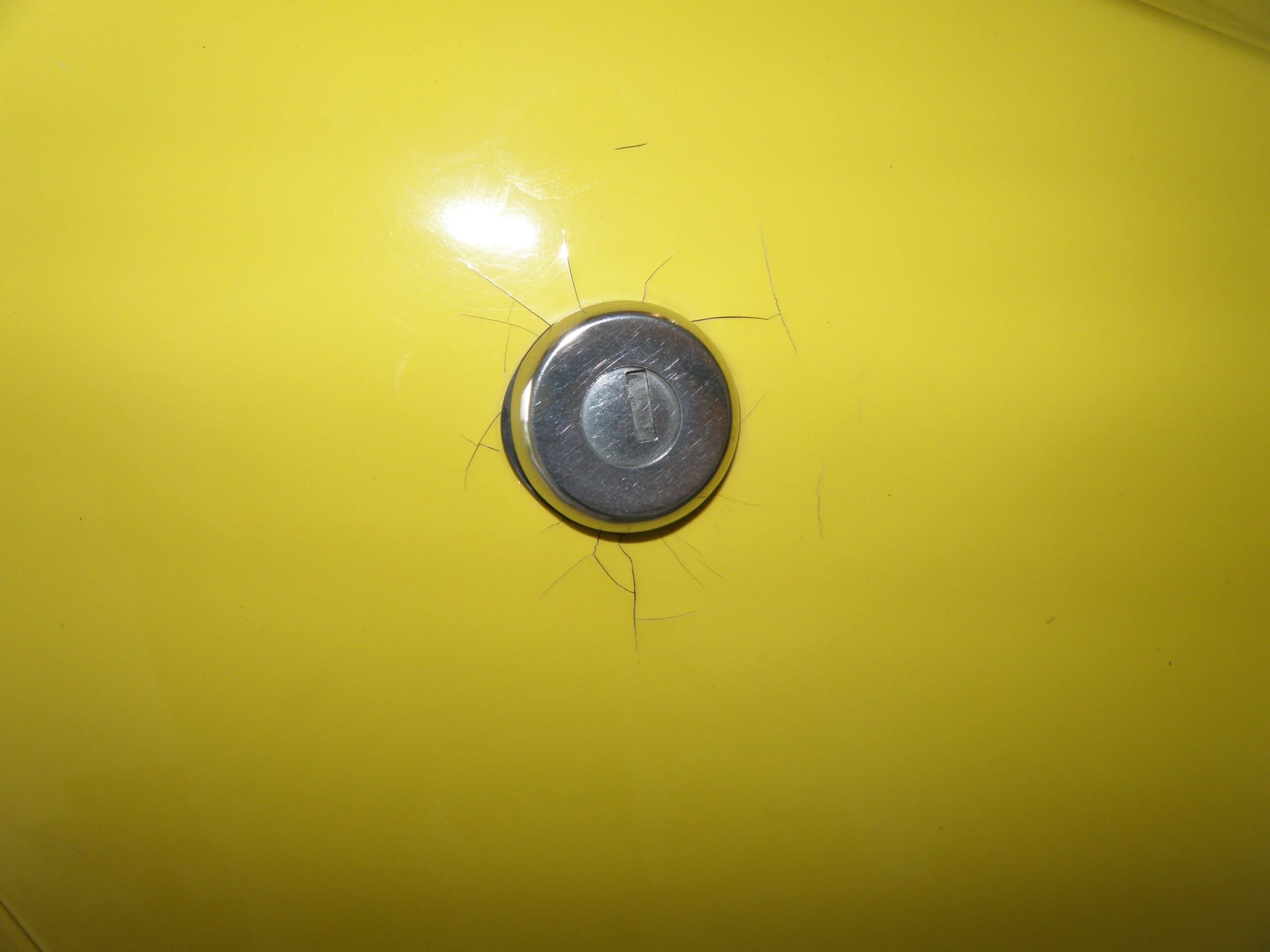 Chevrolet-Corvette-coupe-1979-Yellow-Black-32