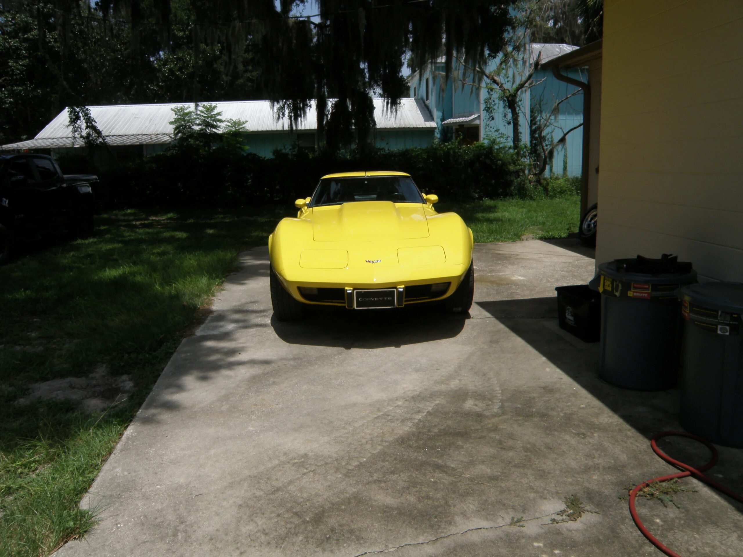 Chevrolet-Corvette-coupe-1979-Yellow-Black-7