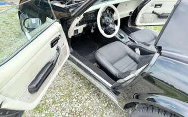 Chevrolet-Corvette-coupe-1980-Black-Off-White-5