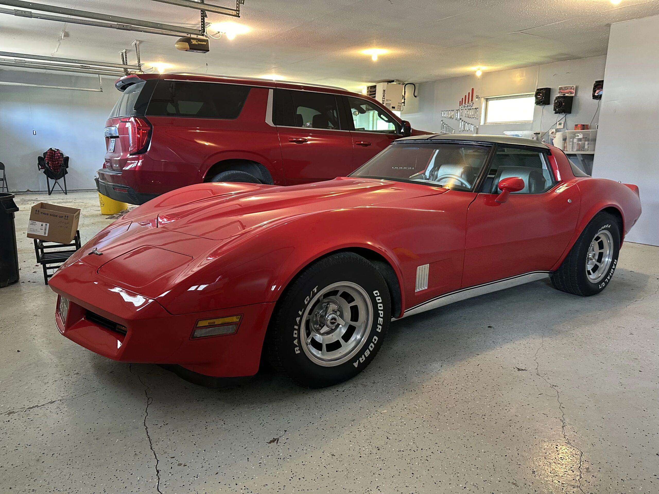 Chevrolet-Corvette-coupe-1981-Red-Custom