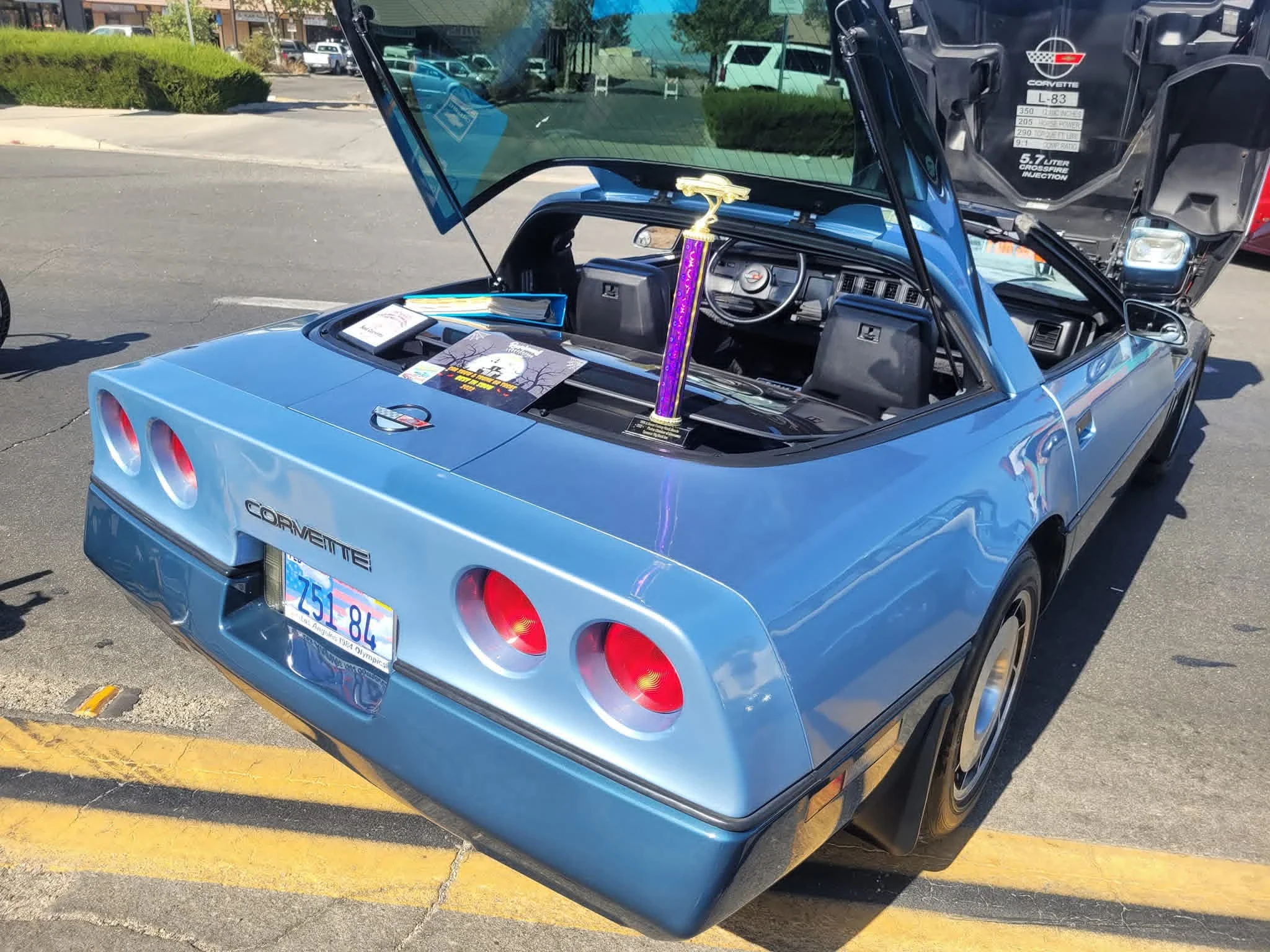 Chevrolet-Corvette-coupe-1984-13