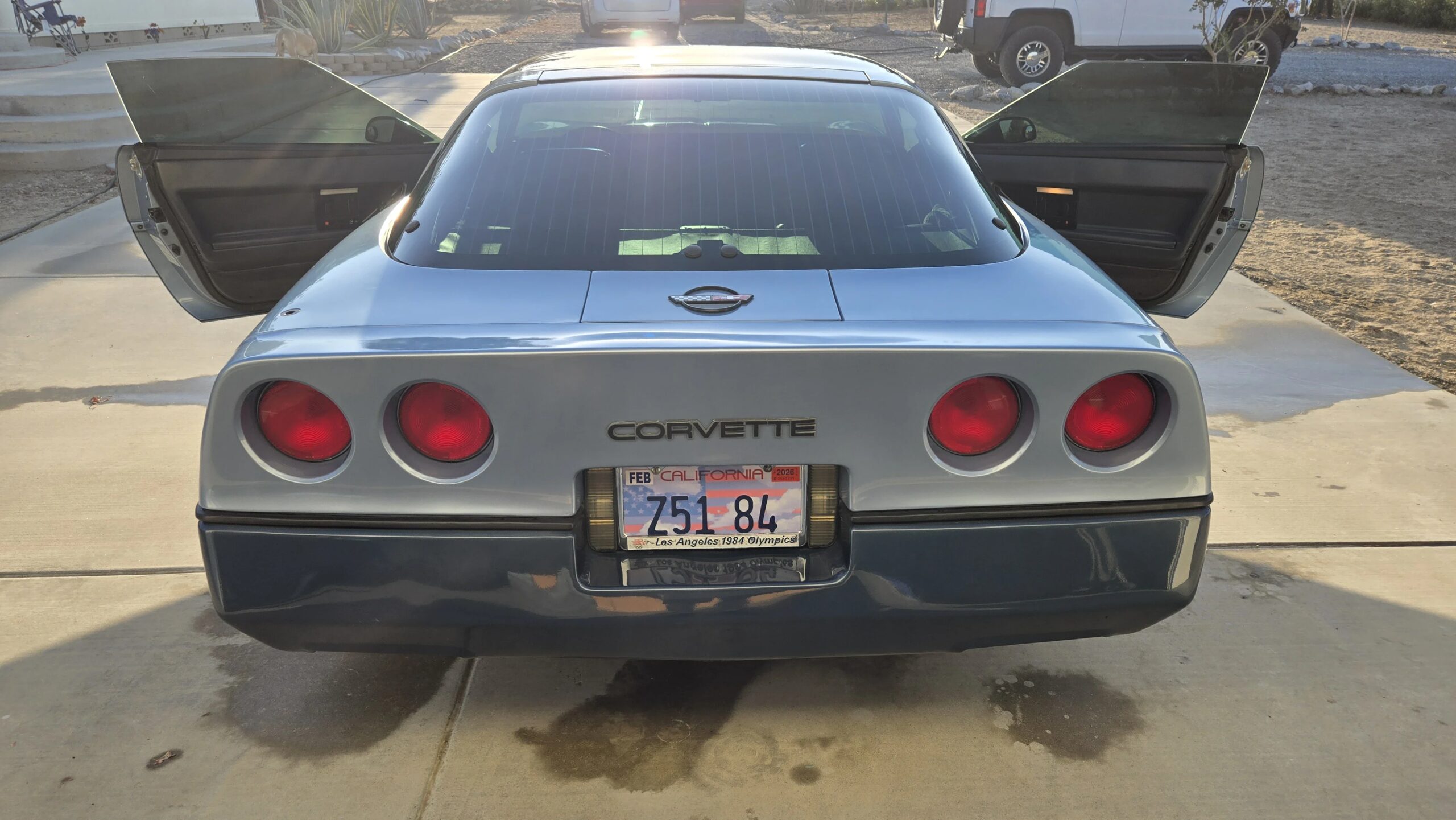 Chevrolet-Corvette-coupe-1984-3