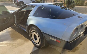Chevrolet-Corvette-coupe-1984-31