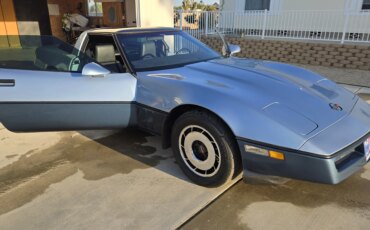 Chevrolet-Corvette-coupe-1984-4