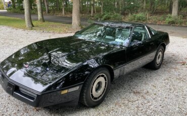 Chevrolet-Corvette-coupe-1985-Black-Black-1