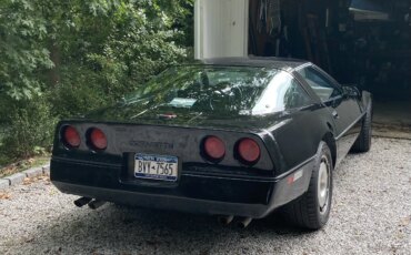 Chevrolet-Corvette-coupe-1985-Black-Black-2