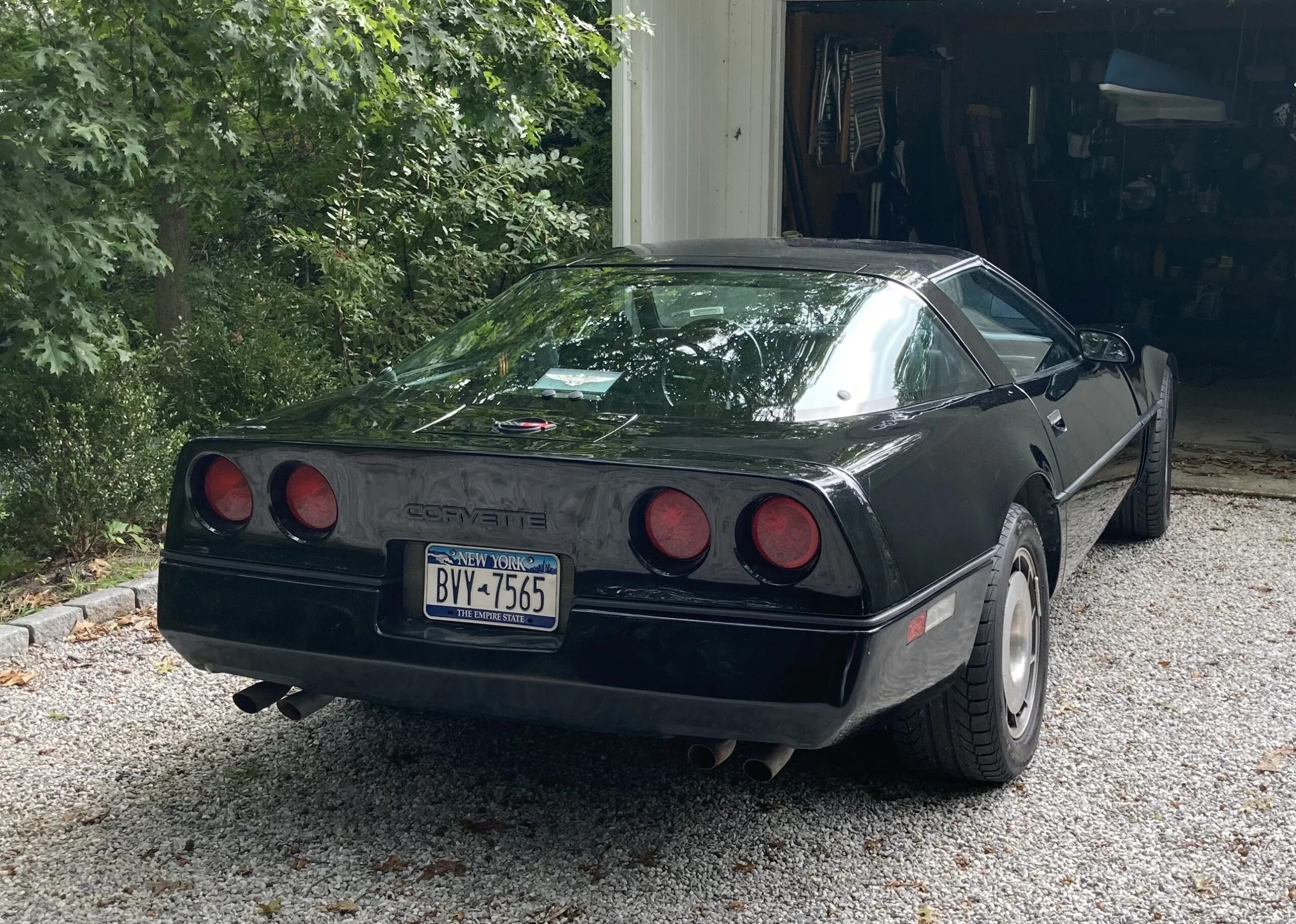 Chevrolet-Corvette-coupe-1985-Black-Black-2