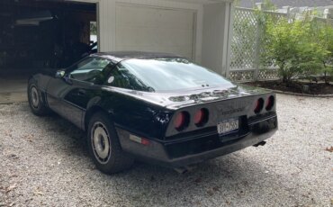 Chevrolet-Corvette-coupe-1985-Black-Black-3