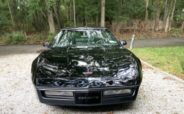 Chevrolet-Corvette-coupe-1985-Black-Black