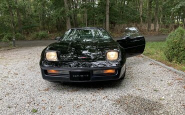 Chevrolet-Corvette-coupe-1985-Black-Black-4