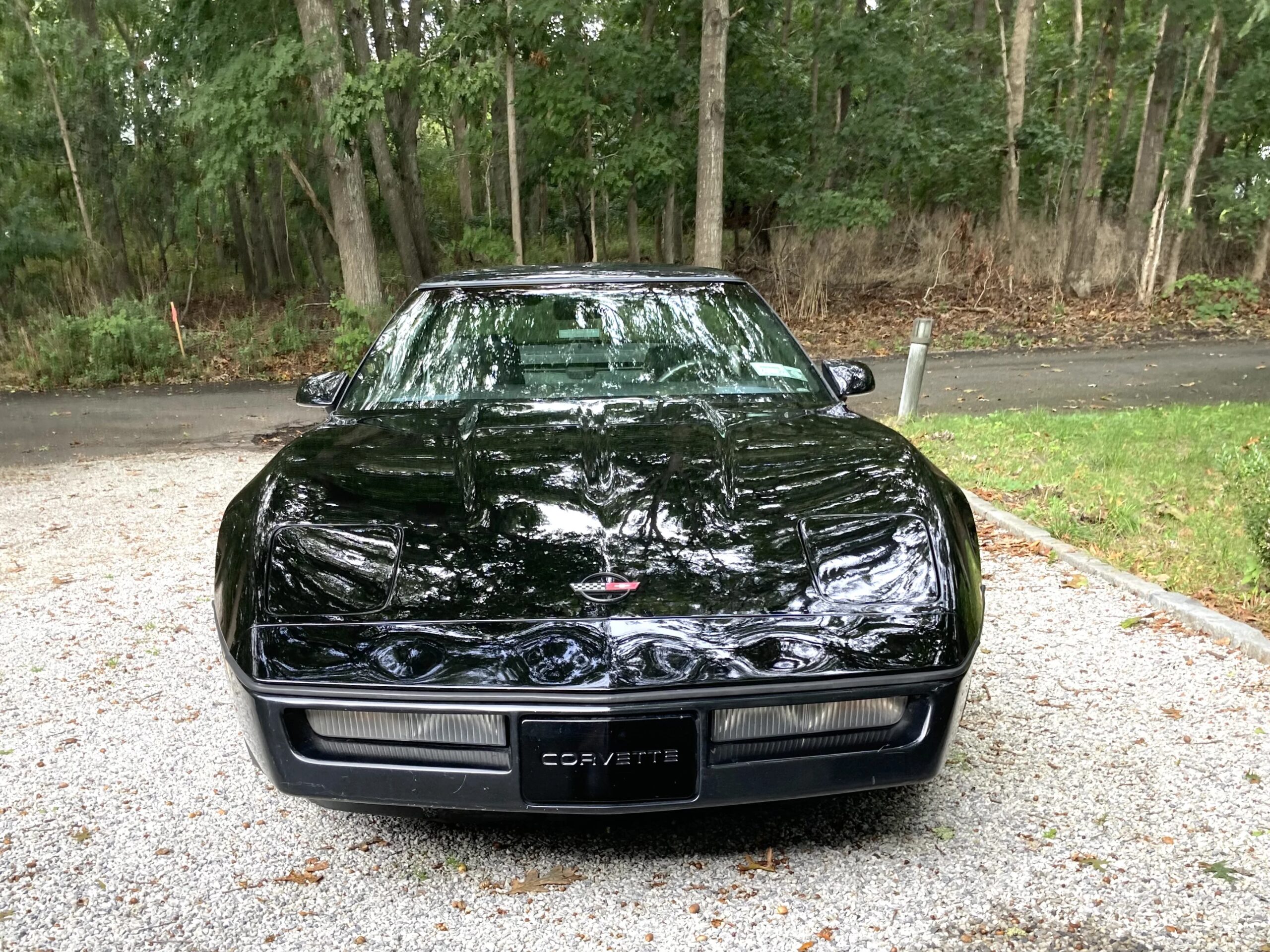 Chevrolet-Corvette-coupe-1985-Black-Black