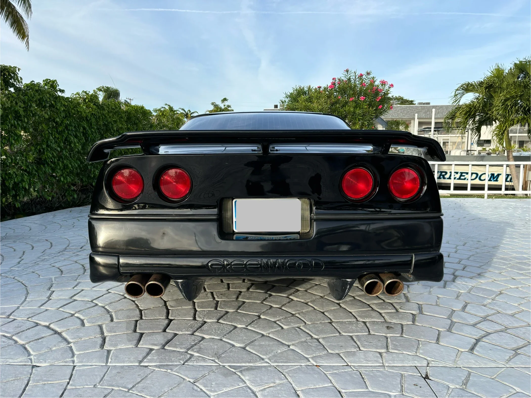 Chevrolet-Corvette-coupe-1985-Black-Gray-10