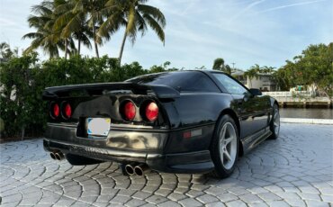 Chevrolet-Corvette-coupe-1985-Black-Gray-12