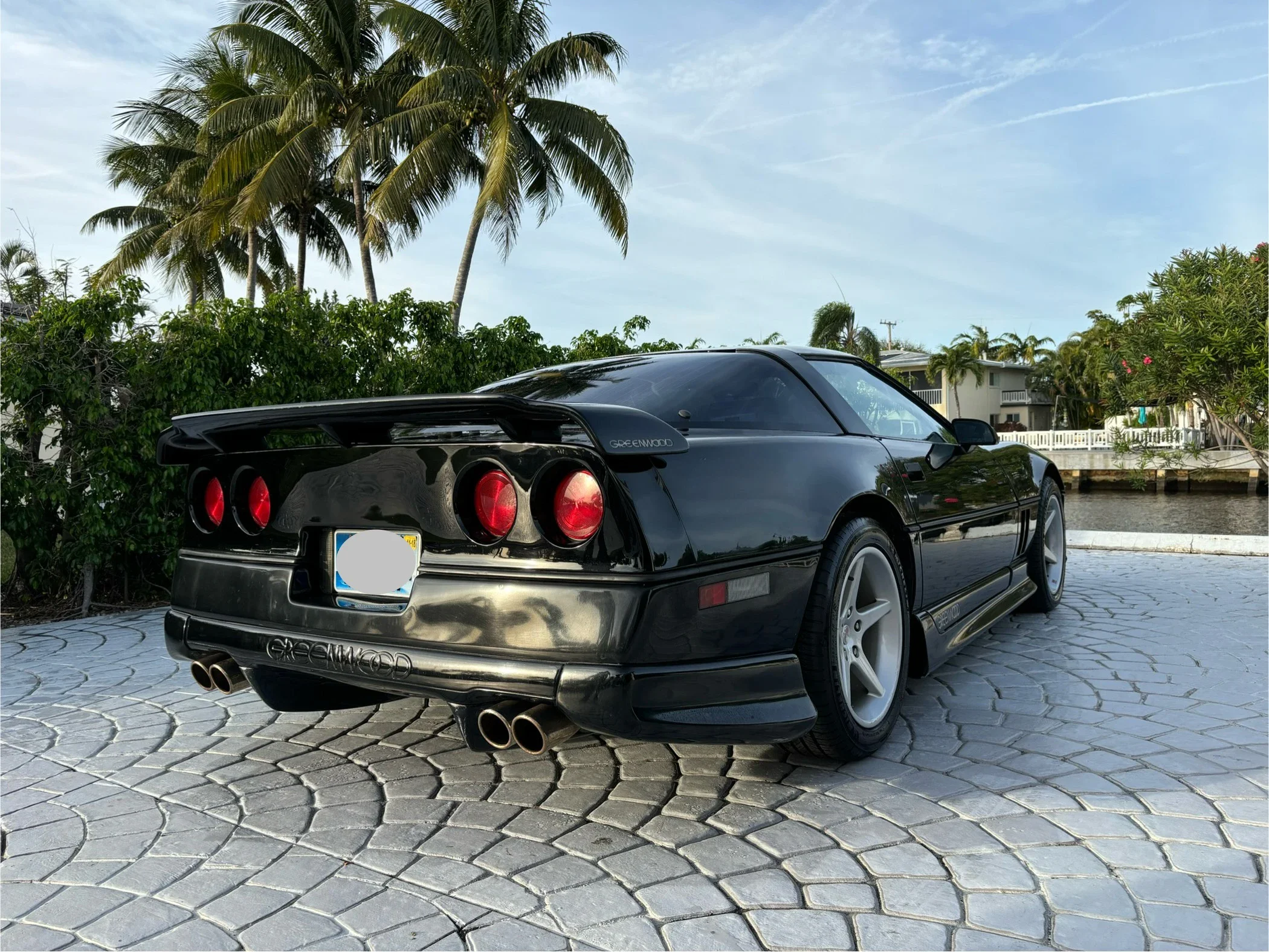 Chevrolet-Corvette-coupe-1985-Black-Gray-12