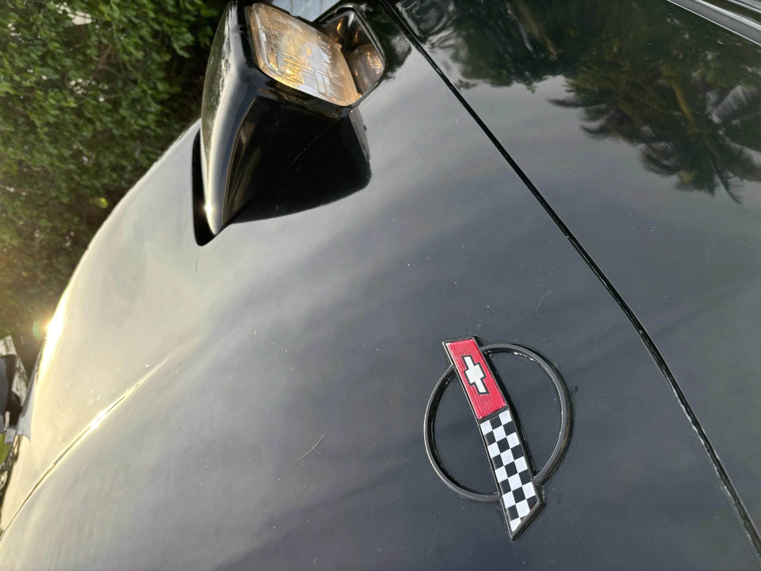 Chevrolet-Corvette-coupe-1985-Black-Gray-3
