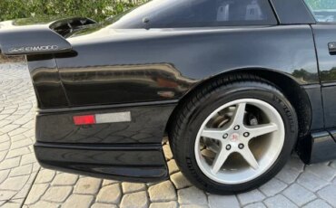 Chevrolet-Corvette-coupe-1985-Black-Gray-4