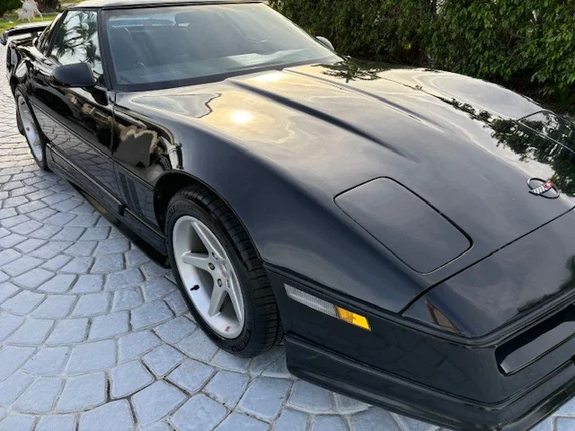 Chevrolet-Corvette-coupe-1985-Black-Gray-5