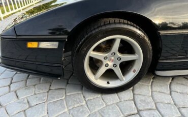 Chevrolet-Corvette-coupe-1985-Black-Gray-9
