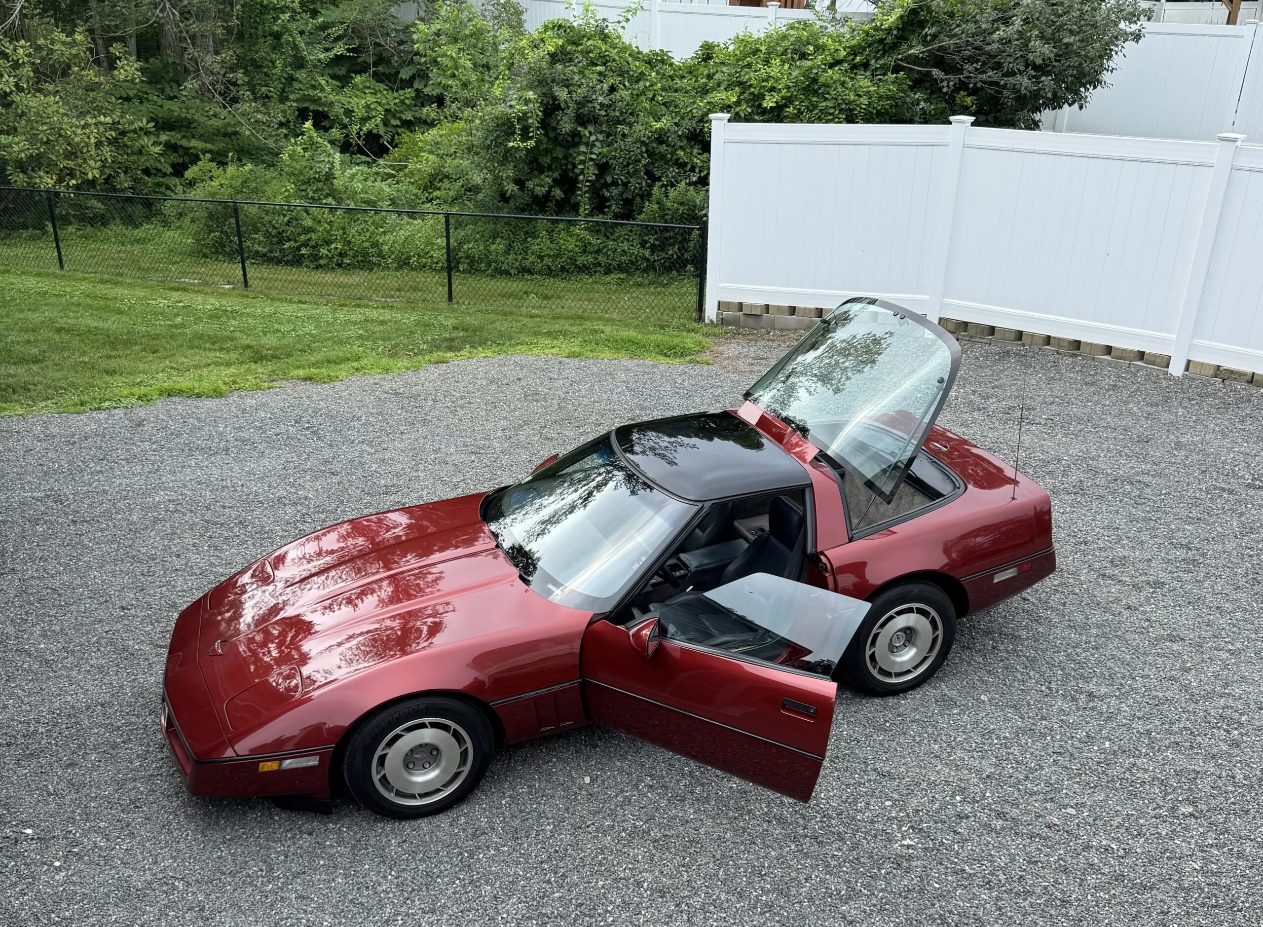 Chevrolet-Corvette-coupe-1987-Red-Black-7