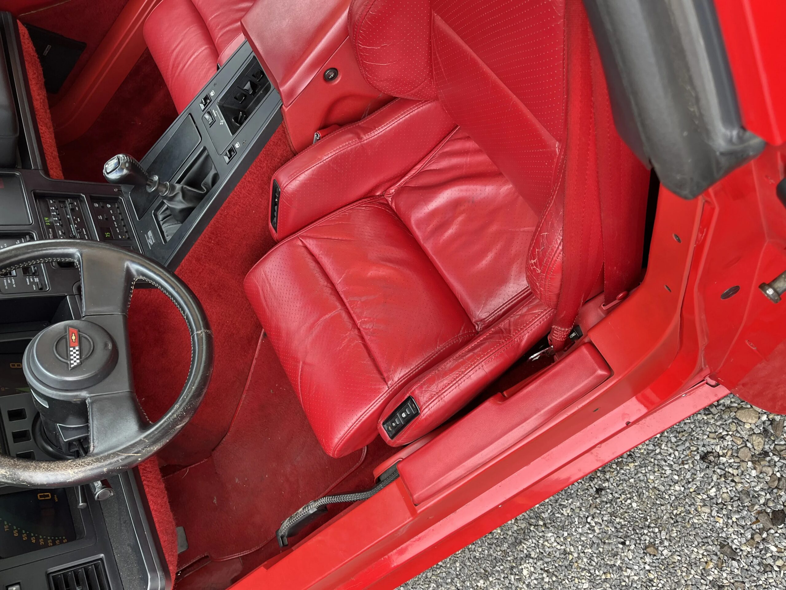 Chevrolet-Corvette-coupe-1987-Red-Red-21