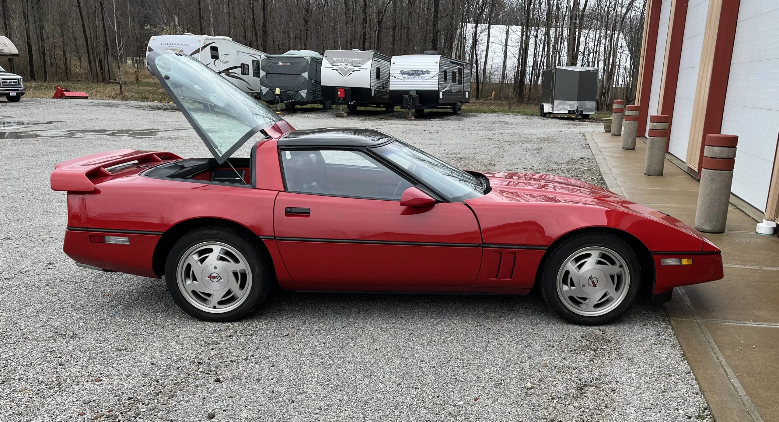 Chevrolet-Corvette-coupe-1987-Red-Red-5
